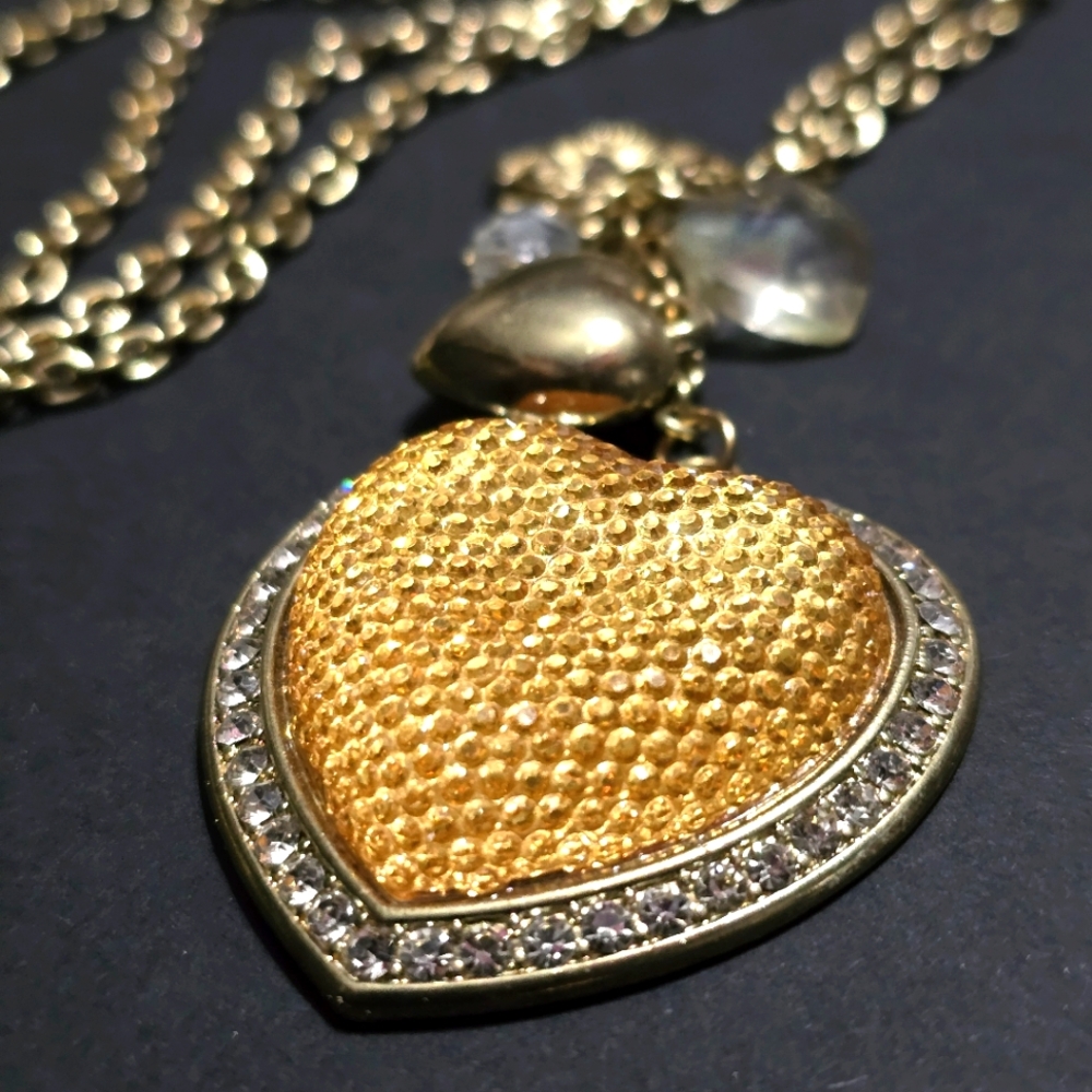 $2 with $5+ Bundle•18" Chunky Heart Chain Necklace with Charms